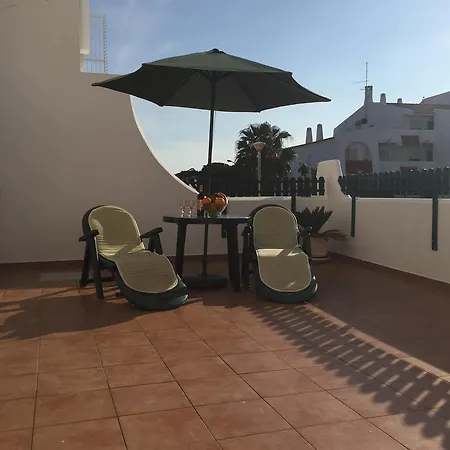 Daire Alveiros Praia Dos Aveiros